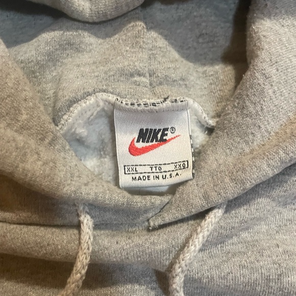 Vintage Oversized Nike Hoodie - Picture 3 of 8